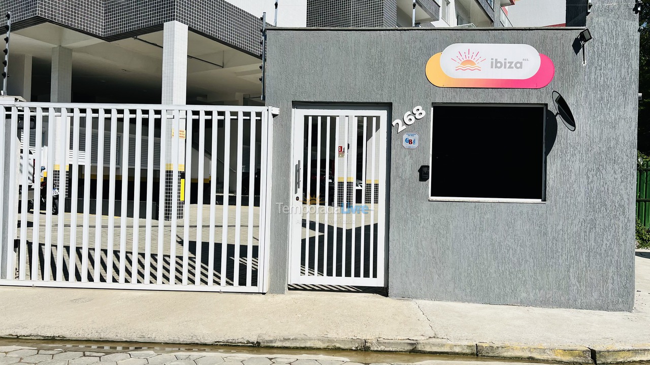 Apartamento para aluguel de temporada em Ubatuba (Praia Grande)