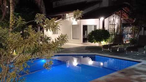 Casa para alugar em Caraguatatuba - Praia da Mococa