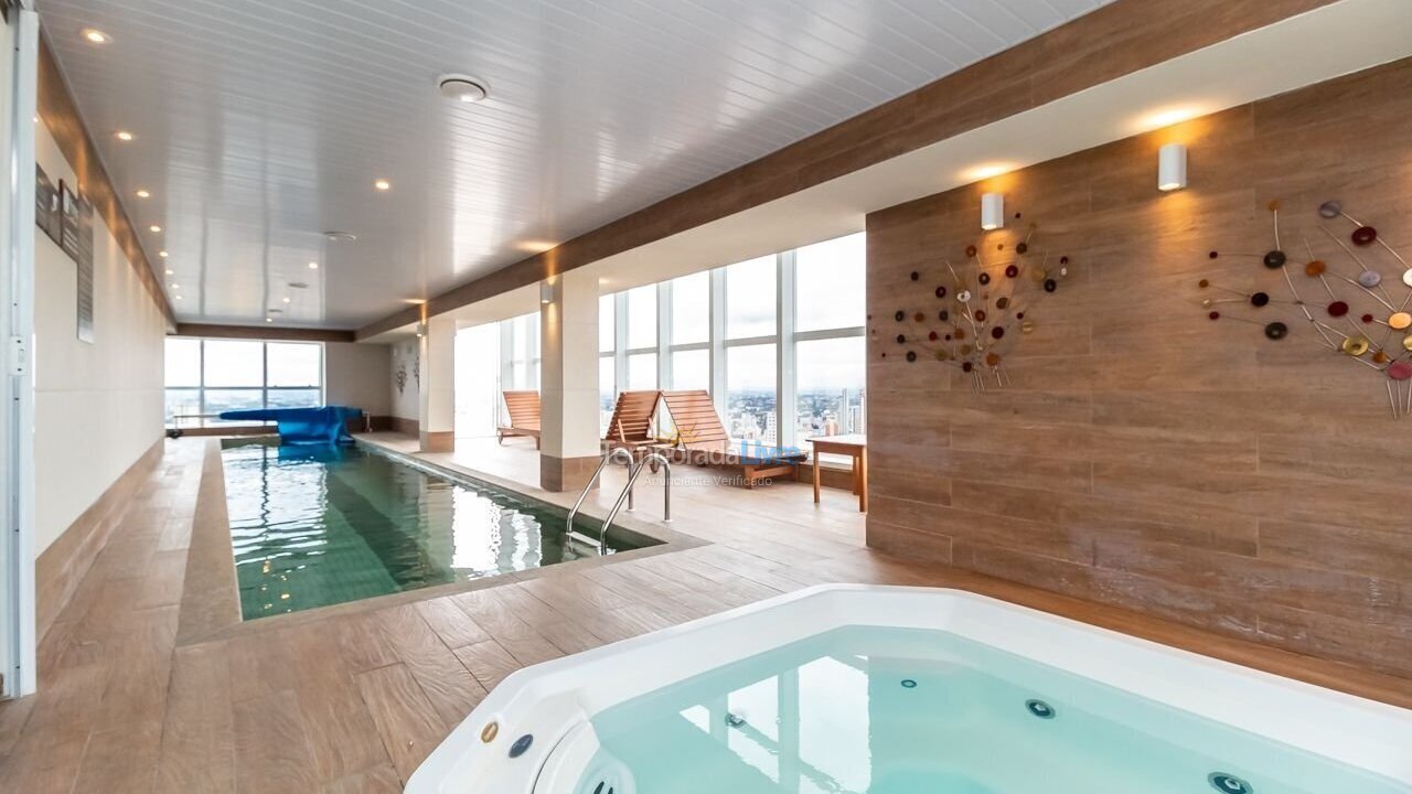 Apartamento para aluguel de temporada em Curitiba (Centro Cívico)