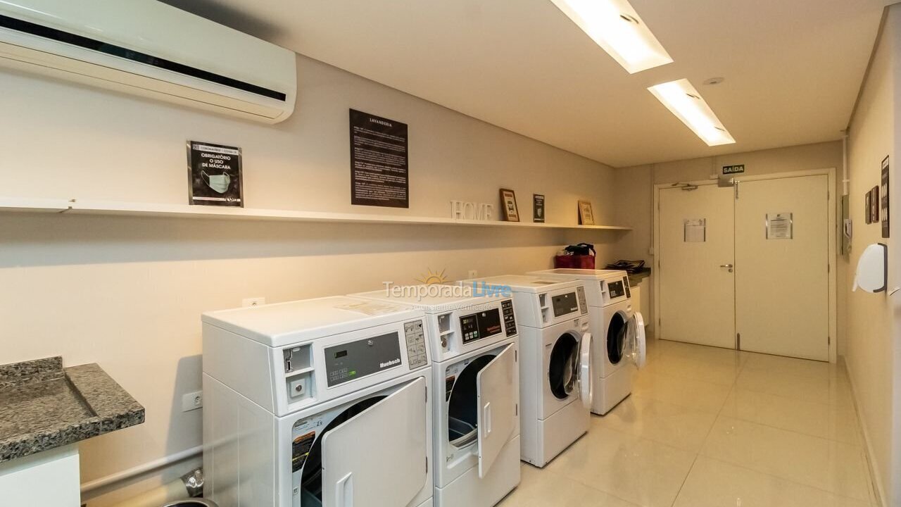 Apartamento para aluguel de temporada em Curitiba (Centro Cívico)