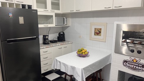 Apt. TOP Pé areia Praia Pitangueiras/ Praia Enseada/ Mirante Maluf