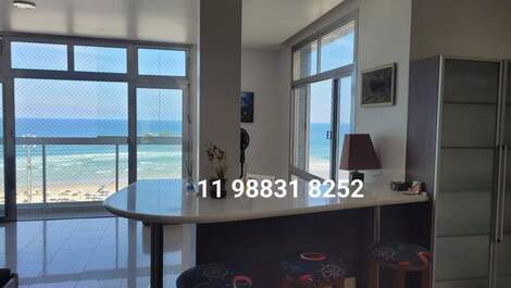 Apartment facing the sea and the shopping mall