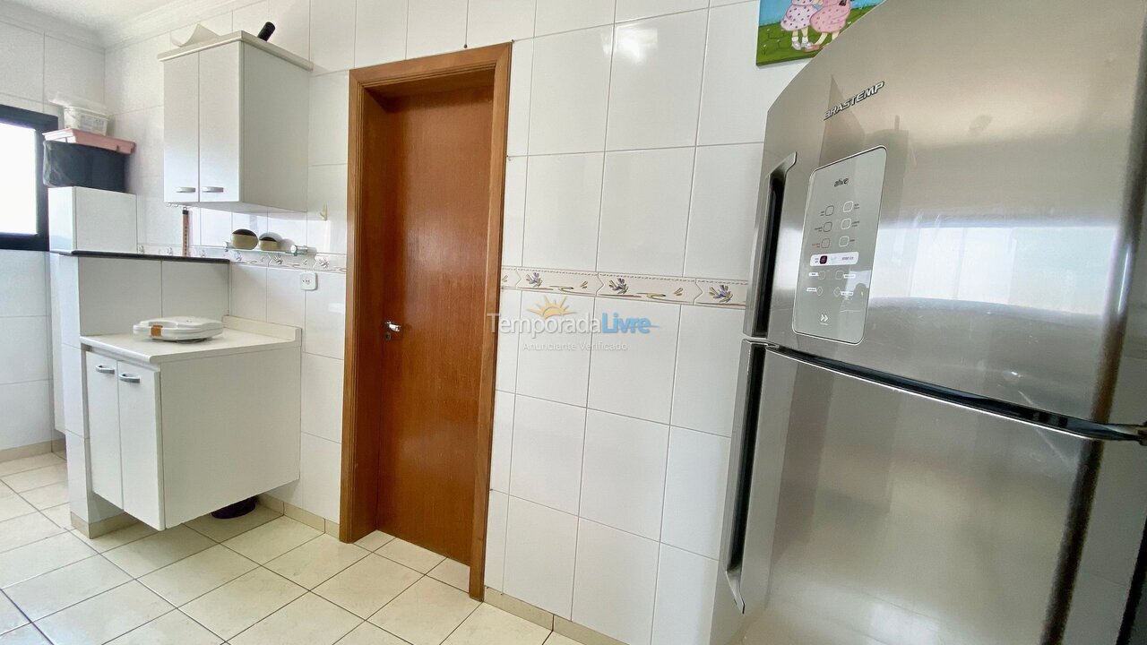 Apartamento para aluguel de temporada em Praia Grande (Praia do Caiçara)