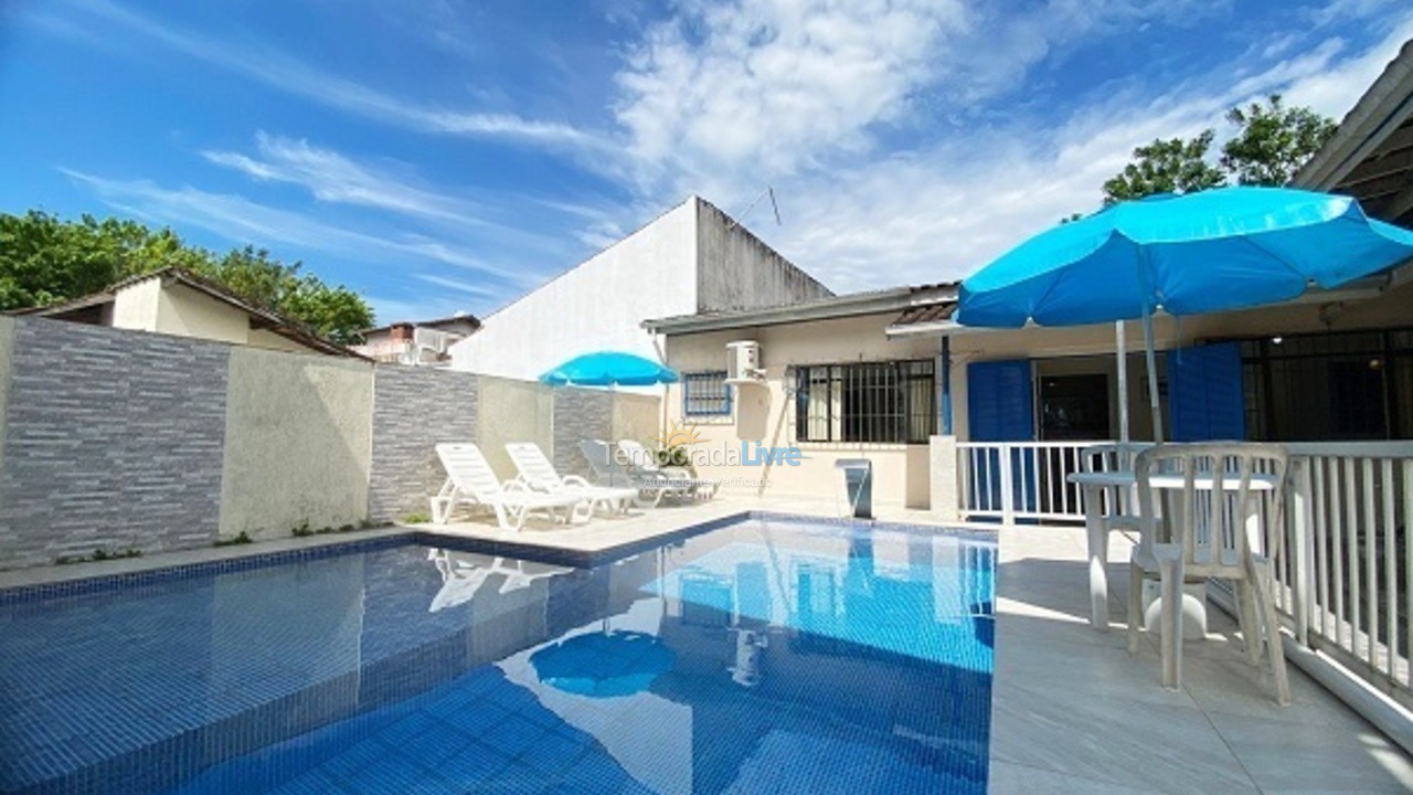 Casa para aluguel de temporada em Ubatuba (Maranduba)