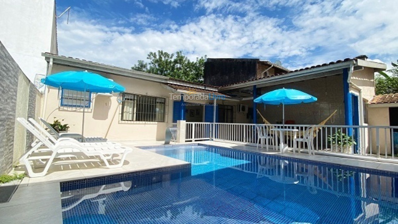 Casa para aluguel de temporada em Ubatuba (Maranduba)