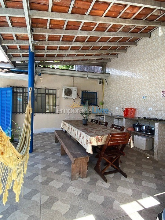 Casa para aluguel de temporada em Ubatuba (Maranduba)