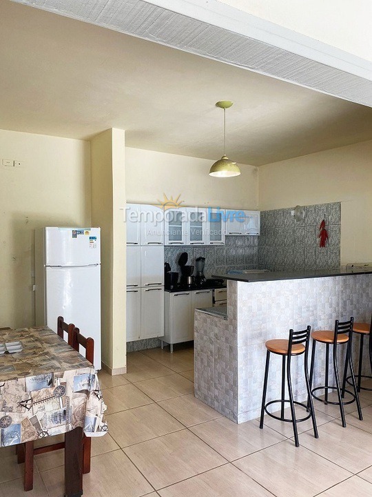 Casa para aluguel de temporada em Ubatuba (Maranduba)