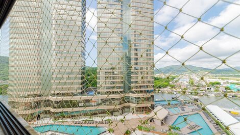 Amplio Apartamento 1SUI 2Q Cuadra Mar 50m de la Playa