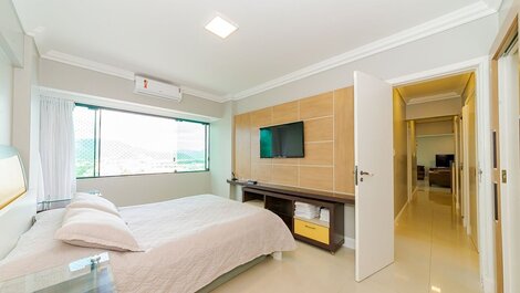 Amplio Apartamento 1SUI 2Q Cuadra Mar 50m de la Playa