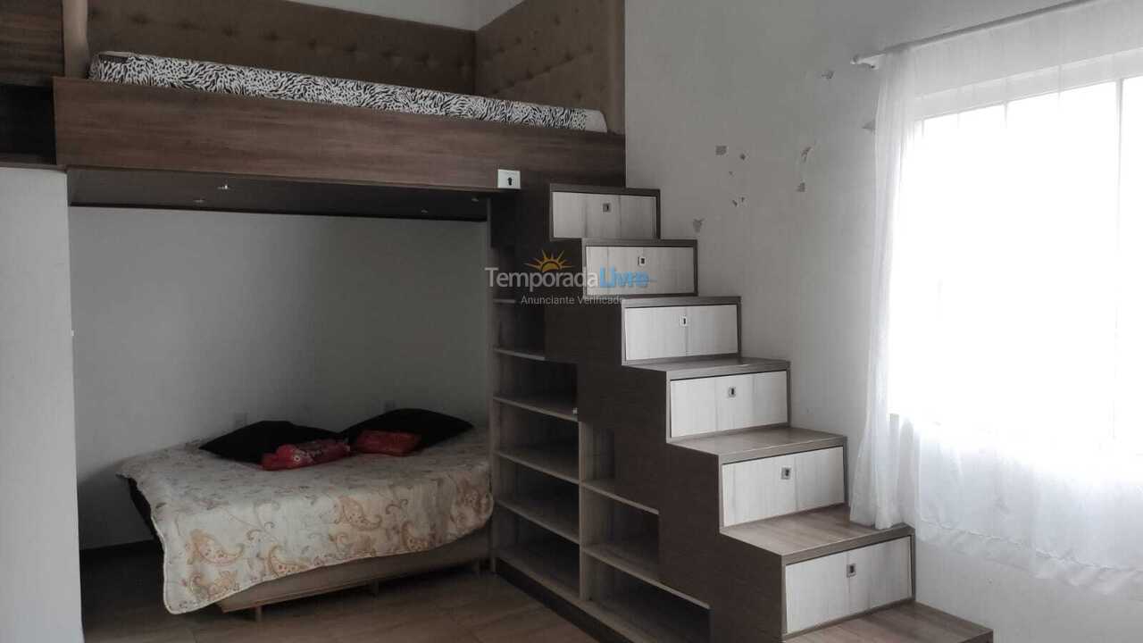 Casa para aluguel de temporada em São Francisco do Sul (Enseada)