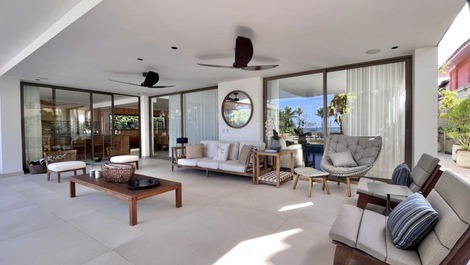 Casa pé na areia na Praia da Baleia