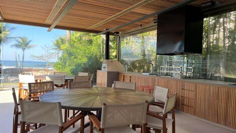 Casa pé na areia na Praia da Baleia