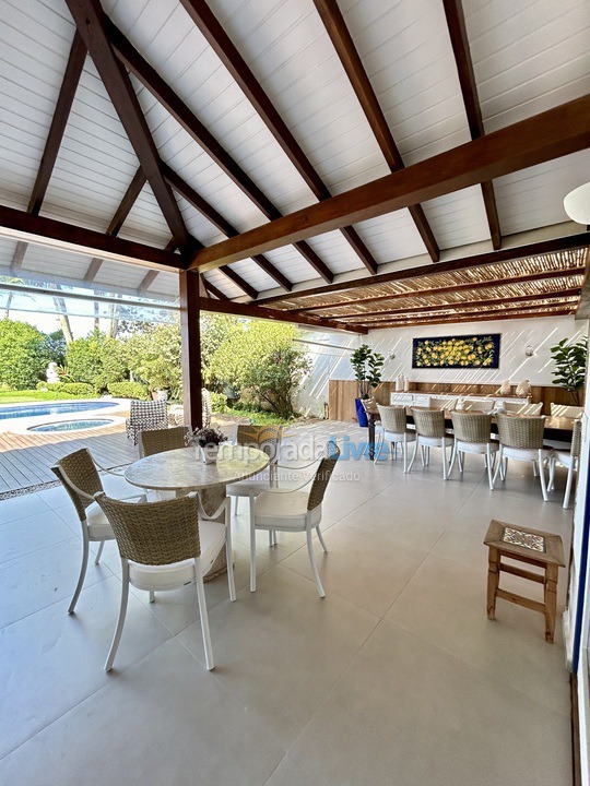 Casa para aluguel de temporada em São Sebastião (Camburizinho)