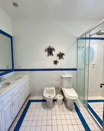 Casa pé na areia, aluguel de temporada na praia do camburizinho.