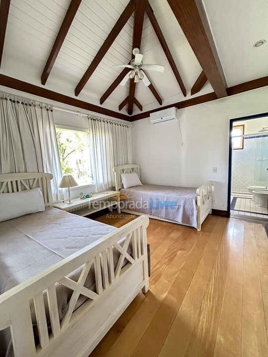 Casa para aluguel de temporada em São Sebastião (Camburizinho)