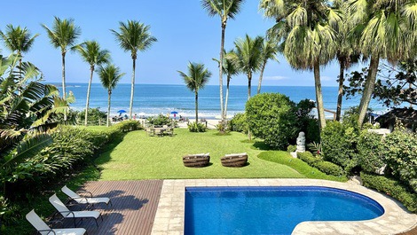 Casa pé na areia, aluguel de temporada na praia do camburizinho.
