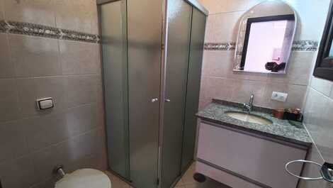 4 bedrooms, barbecue, swimming pool and sauna. Baleia Beach/SP