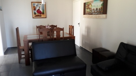 Apartamento frente a la playa con balcón para hamaca, gran estructura, 1 vehículo.