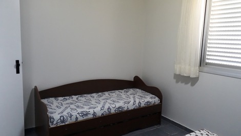 Apartamento frente a la playa con balcón para hamaca, gran estructura, 1 vehículo.