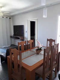 Apartamento frente a la playa con balcón para hamaca, gran estructura, 1 vehículo.