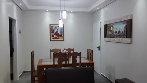 Apartamento frente a la playa con balcón para hamaca, gran estructura, 1 vehículo.