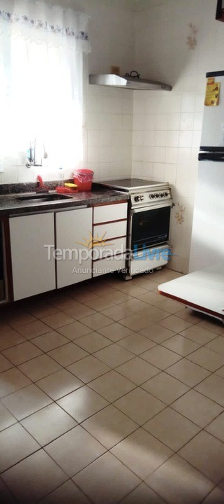 Apartment for vacation rental in Praia Grande (Vila Tupi)