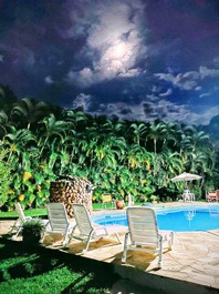 Noite de lua cheia vista dos quartos