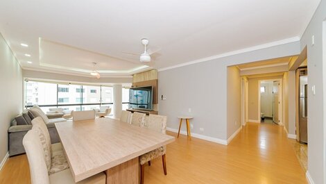 Amplo Apto 2sui+1Q Vista Mar 50m da Praia