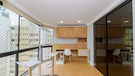 Amplo Apto 2sui+1Q Vista Mar 50m da Praia