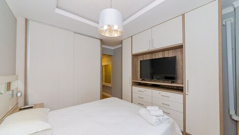 Amplo Apto 2sui+1Q Vista Mar 50m da Praia