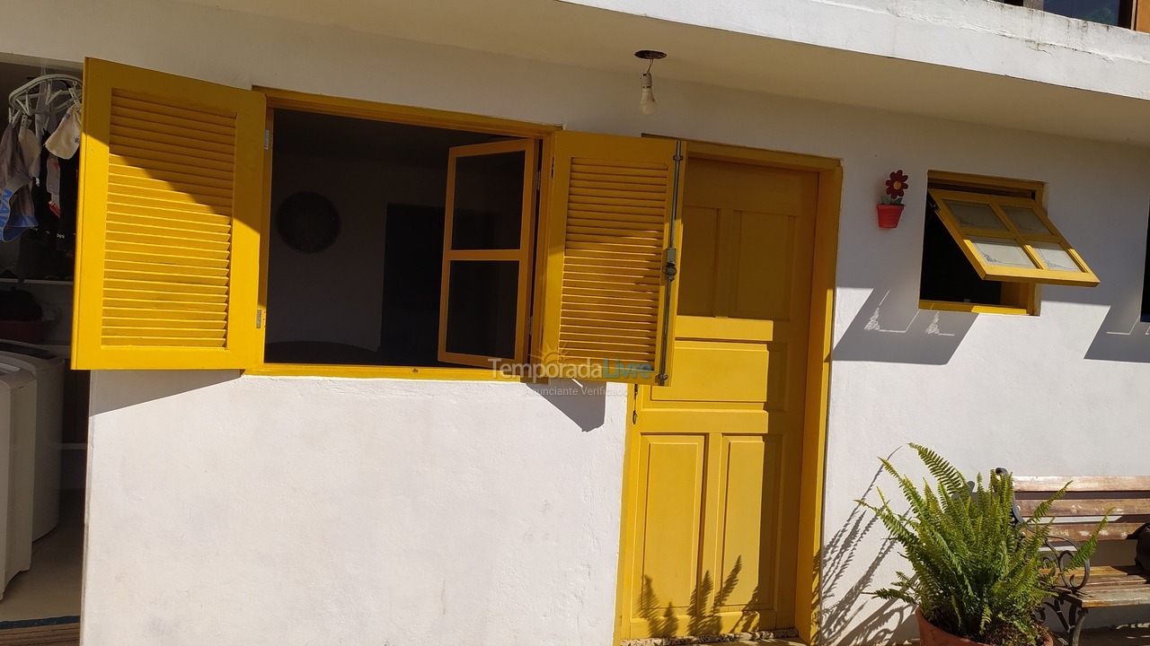 Granja para alquiler de vacaciones em Sapucaí Mirim (Alto dos Pires)