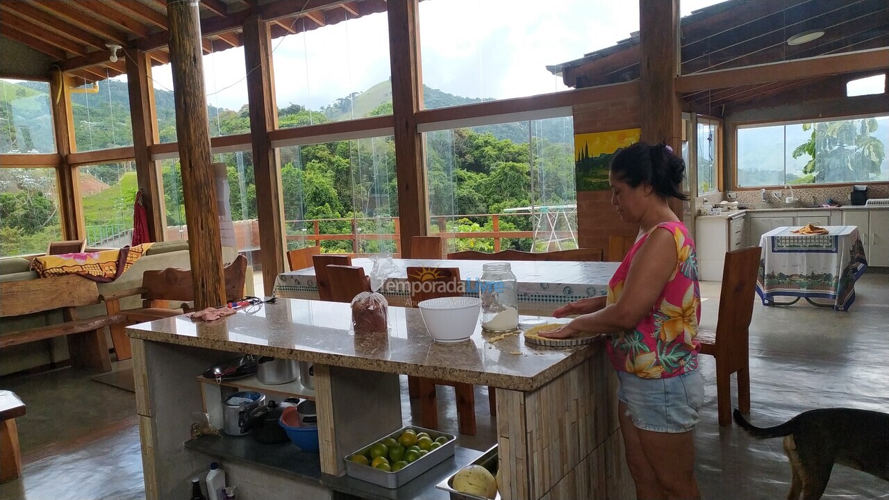 Granja para alquiler de vacaciones em Sapucaí Mirim (Alto dos Pires)