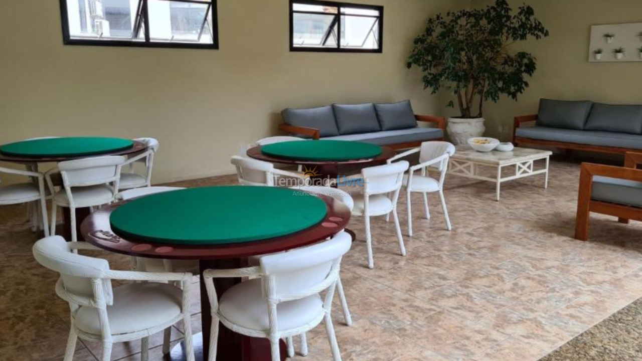 Apartamento para aluguel de temporada em Florianópolis (Praia Brava)