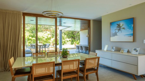 Casa de Alto Estándar 7 Suites en Praia do Forte en el Condominio Praia Bella
