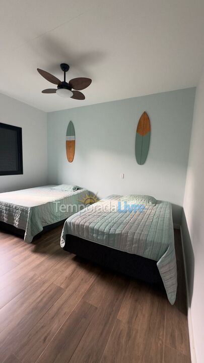 Casa para alquiler de vacaciones em Bertioga (Condominio Morada da Praia)