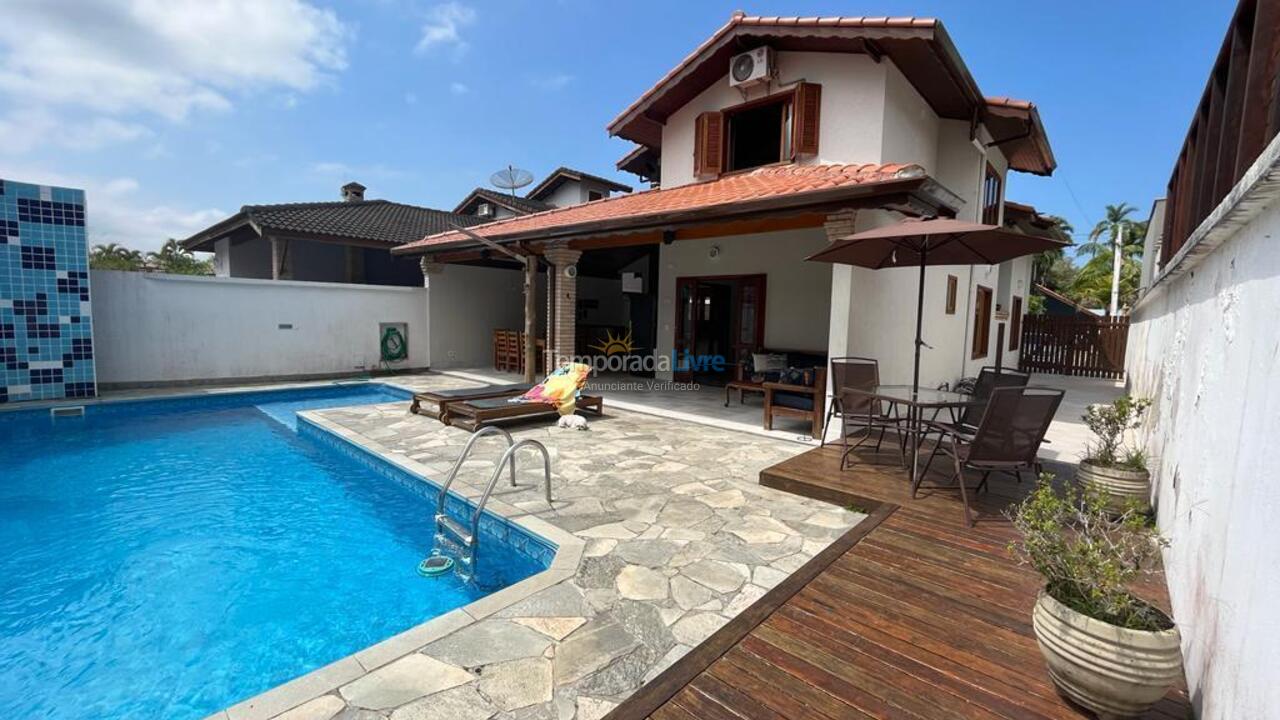 Casa para aluguel de temporada em Bertioga (Condominio Morada da Praia)