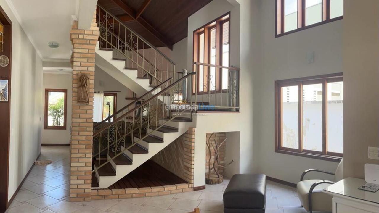 Casa para aluguel de temporada em Bertioga (Condominio Morada da Praia)