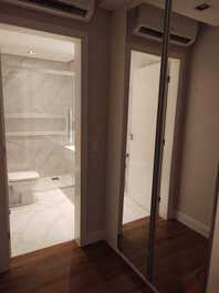 Apartamento para aluguel de temporada em Florianópolis (Praia Brava)