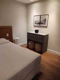 Apartamento para aluguel de temporada em Florianópolis (Praia Brava)