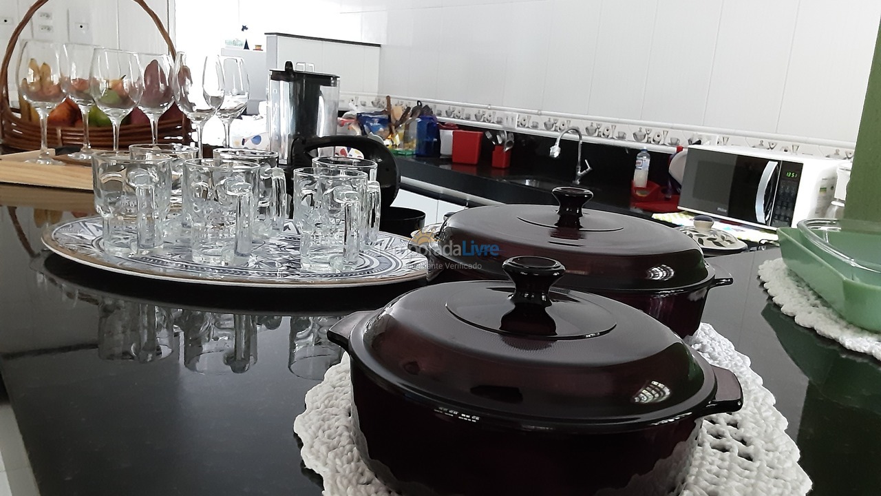 House for vacation rental in Caraguatatuba (Massaguaçu)