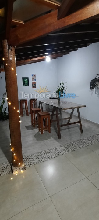 Casa para aluguel de temporada em Córrego do Bom Jesus (Cantinho da Roça)