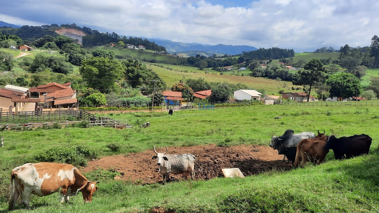Casa para aluguel de temporada em Córrego do Bom Jesus (Cantinho da Roça)