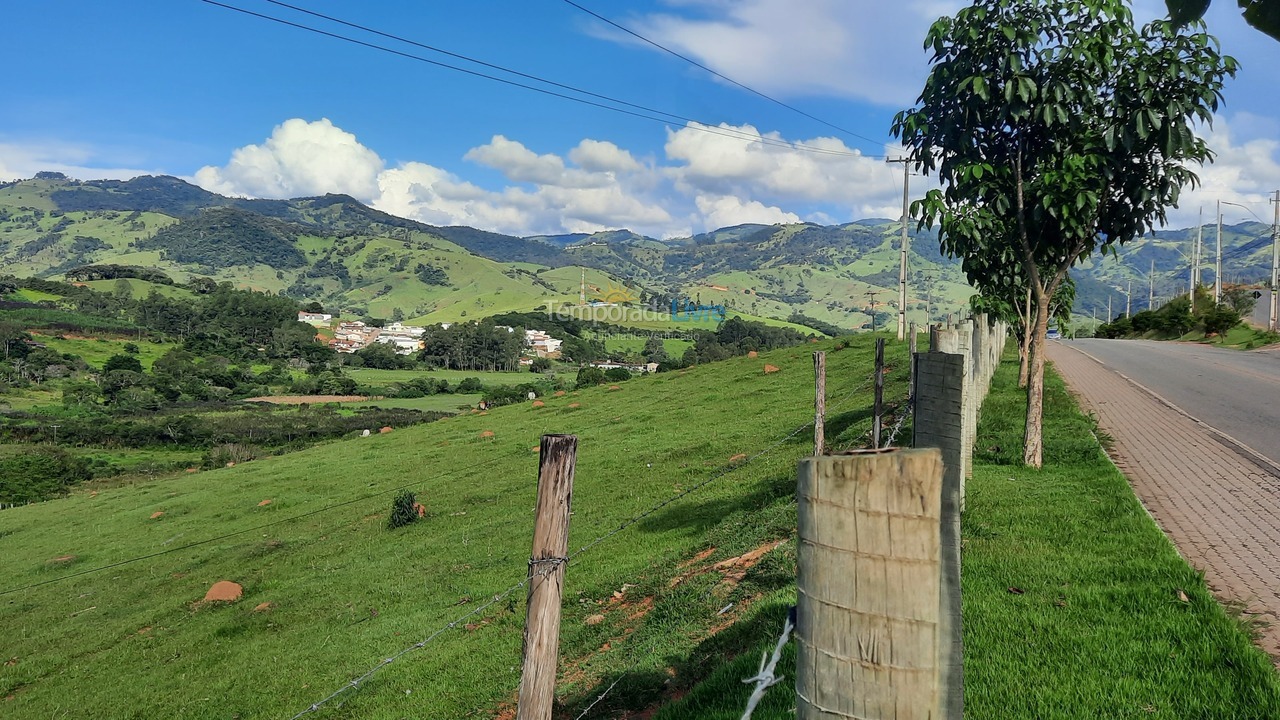 Casa para aluguel de temporada em Córrego do Bom Jesus (Cantinho da Roça)