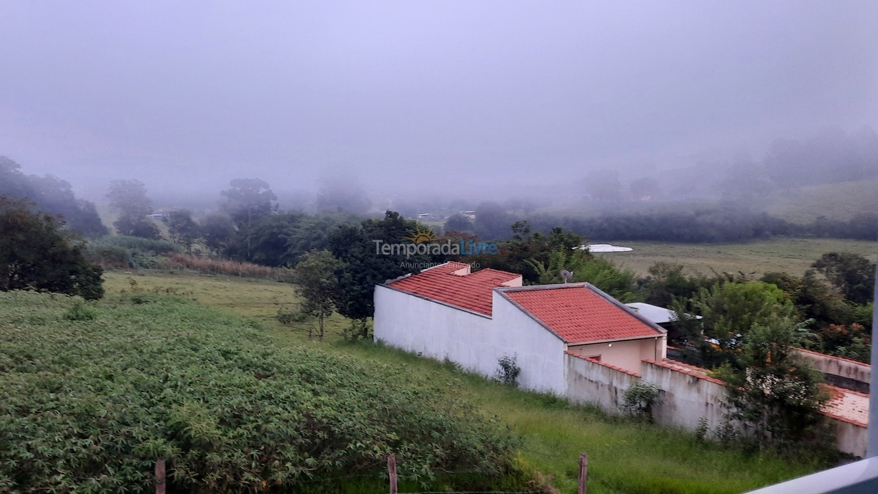 Casa para aluguel de temporada em Córrego do Bom Jesus (Cantinho da Roça)
