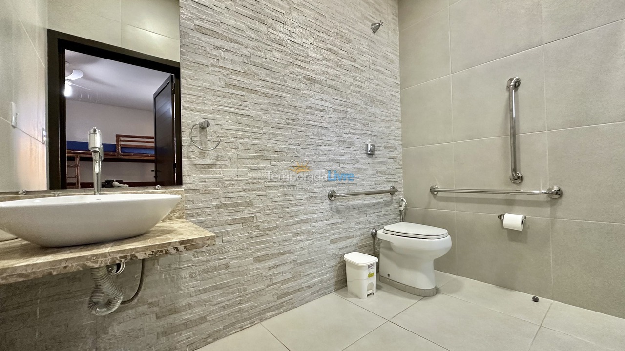 House for vacation rental in Guaratuba (Barra do Saí)