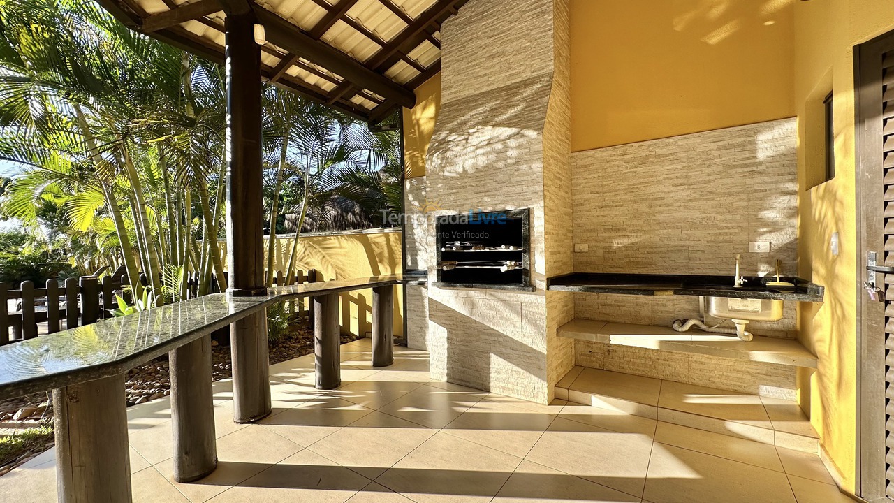 House for vacation rental in Guaratuba (Barra do Saí)