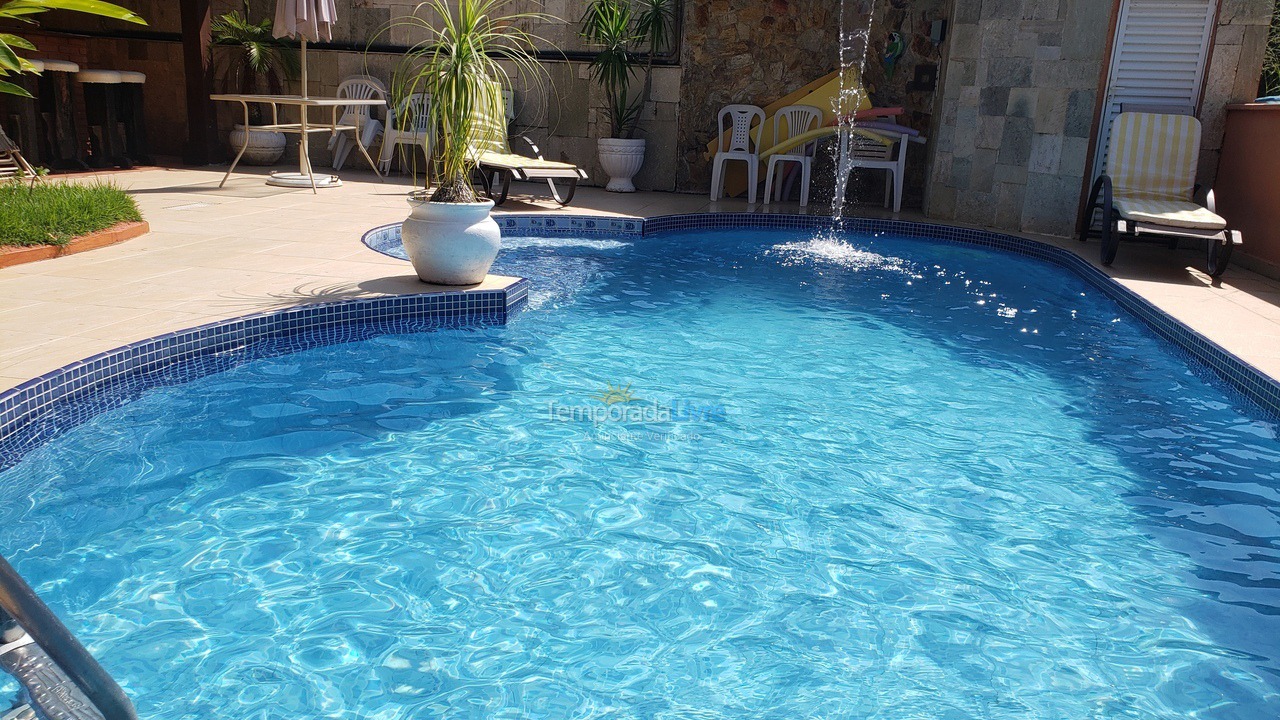 Casa para aluguel de temporada em Guarujá (Praia do Pernambuco)
