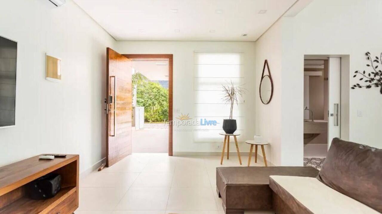 Casa para aluguel de temporada em Bertioga (Condominio Morada da Praia)