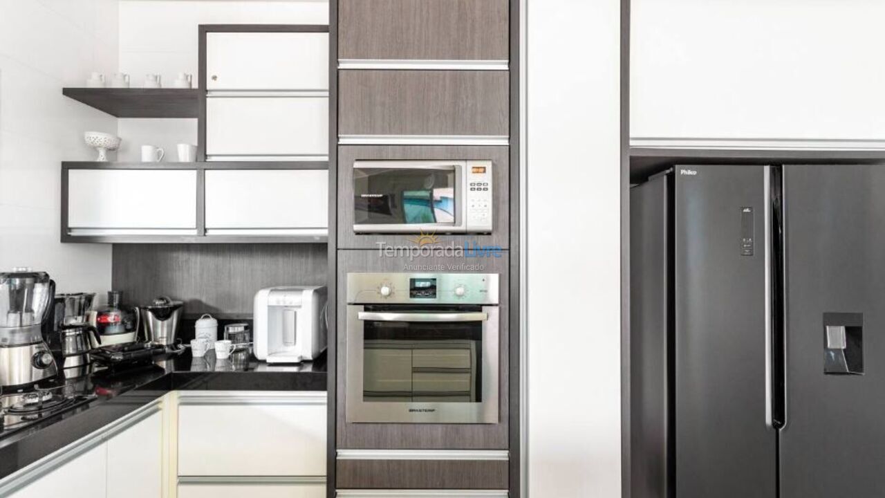 Casa para aluguel de temporada em Bertioga (Condominio Morada da Praia)