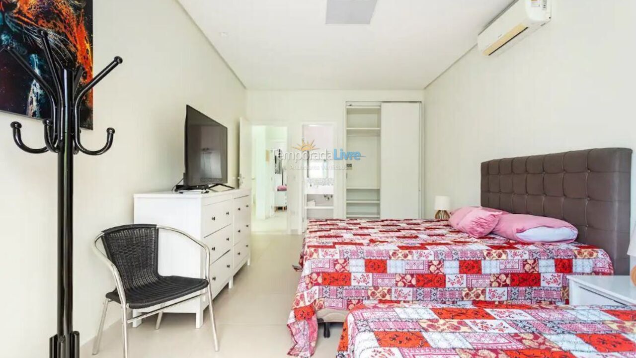 Casa para alquiler de vacaciones em Bertioga (Condominio Morada da Praia)